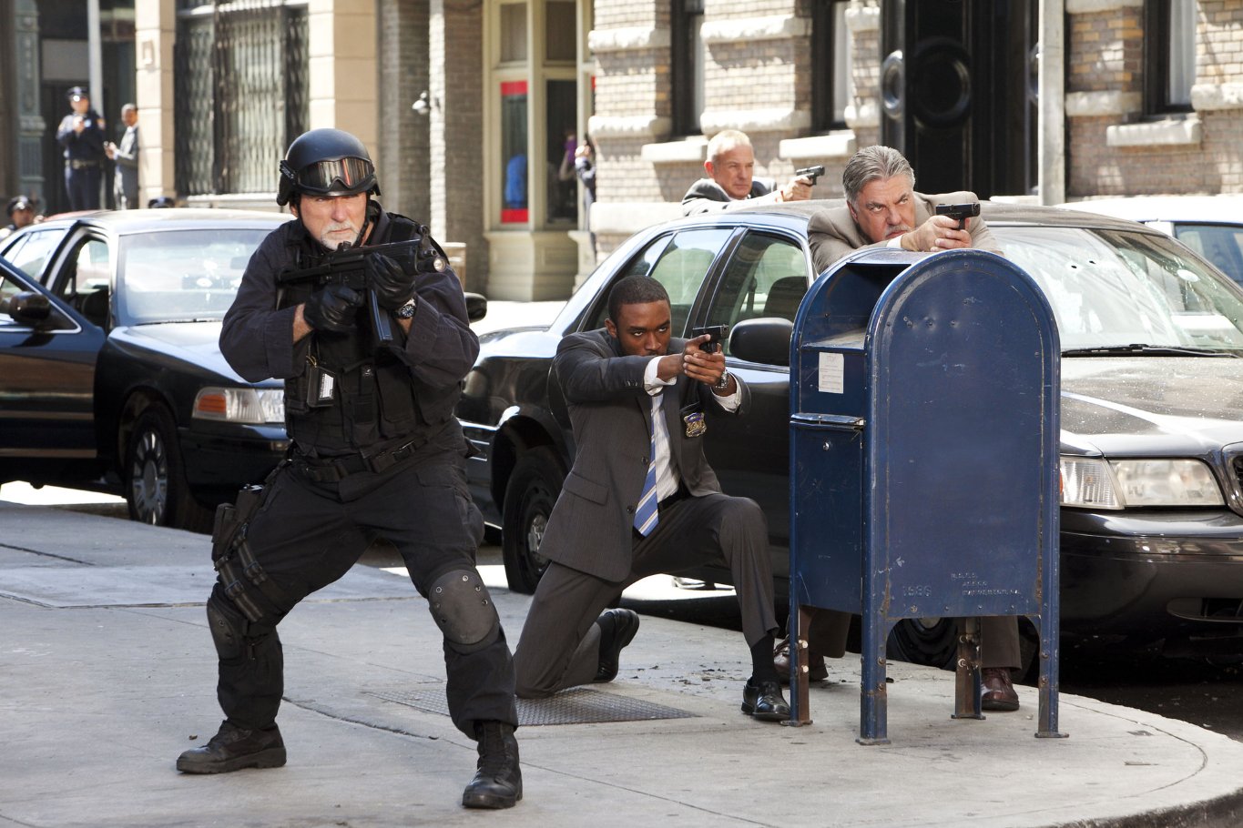 Фото - Брюс МакГилл: 1365x910 / 219 Кб