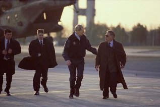 Фото - Брюс МакГилл: 317x212 / 15 Кб