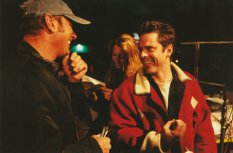 Фото - Си Томас Хауэлл: 233x153 / 10 Кб