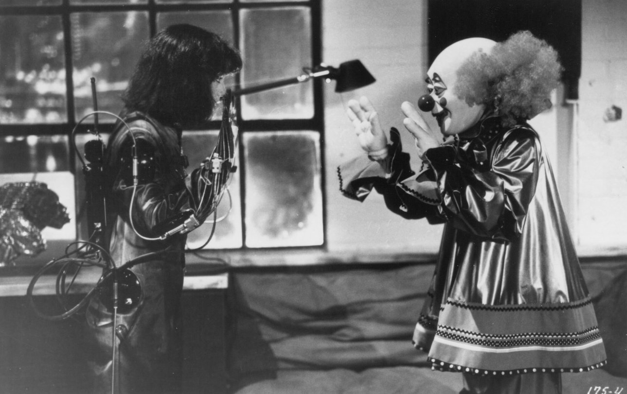 Фото - Брайан Деннехи: 1289x811 / 149 Кб