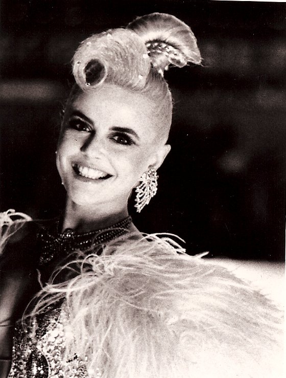 Фото - Джиа Каридес: 560x739 / 89 Кб