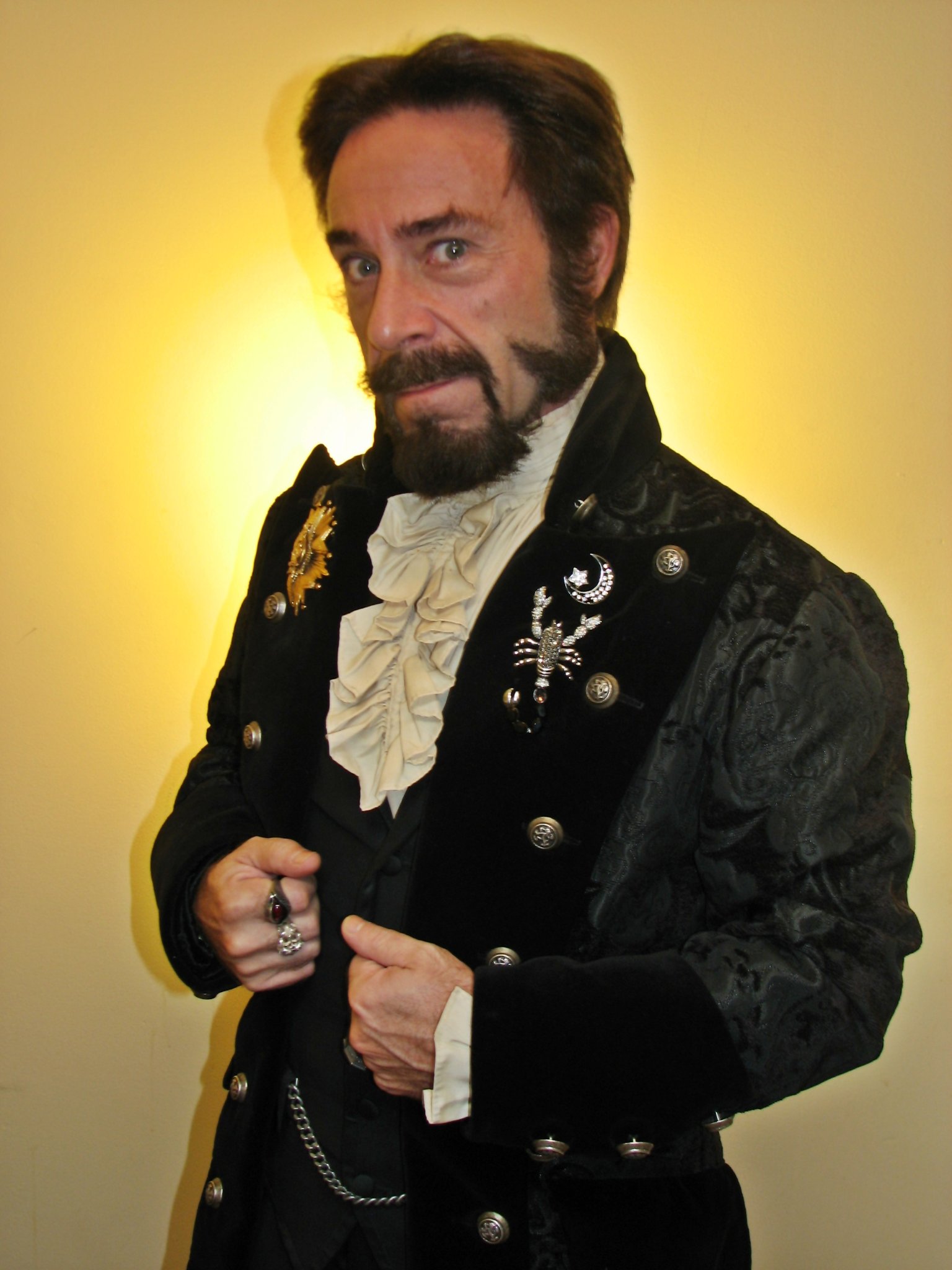 Фото - Эдвард А Кокс: 1536x2048 / 265 Кб