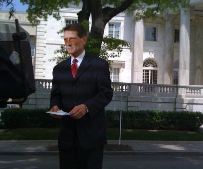 Фото - Эндрю Амадор: 668x558 / 60 Кб