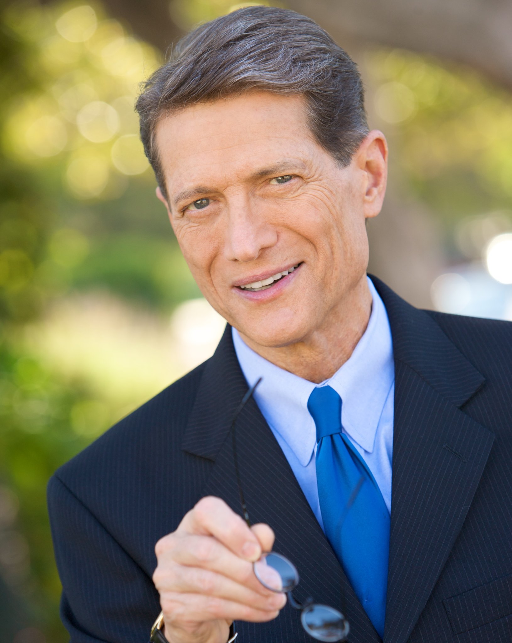 Фото - Эндрю Амадор: 1631x2048 / 325 Кб