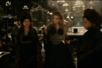 Фото - Мишель Пфайффер: 325x218 / 15 Кб