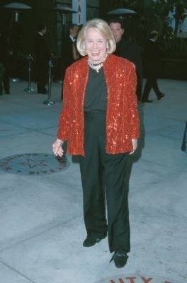 Фото - Лиз Смит: 264x400 / 17 Кб