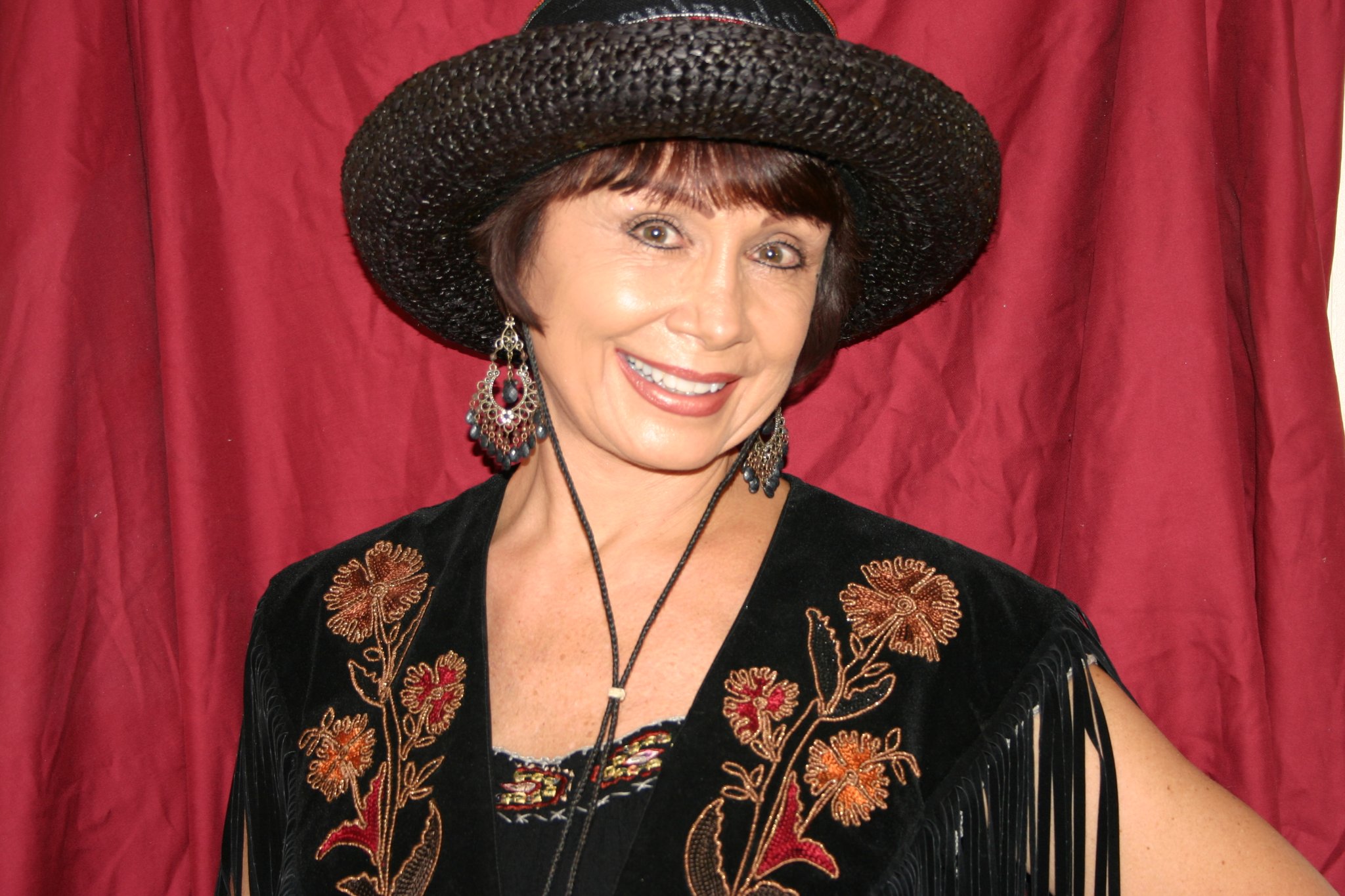 Фото - Beverly Overstreet: 2048x1365 / 416 Кб