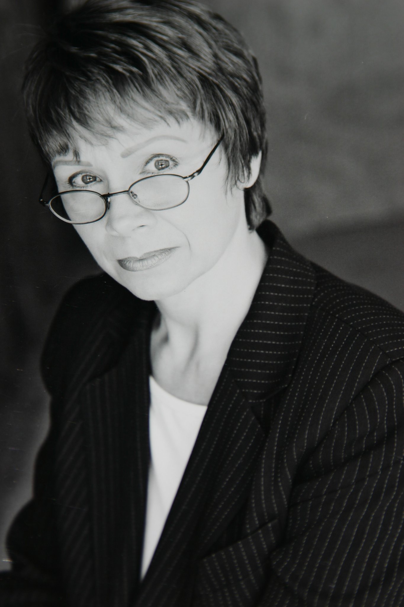 Фото - Beverly Overstreet: 1365x2048 / 219 Кб