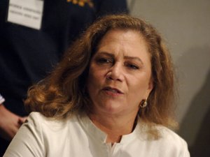 Фото - Кэтлин Тернер: 300x225 / 13 Кб