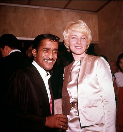 Фото - Мэй Бритт: 418x450 / 32 Кб