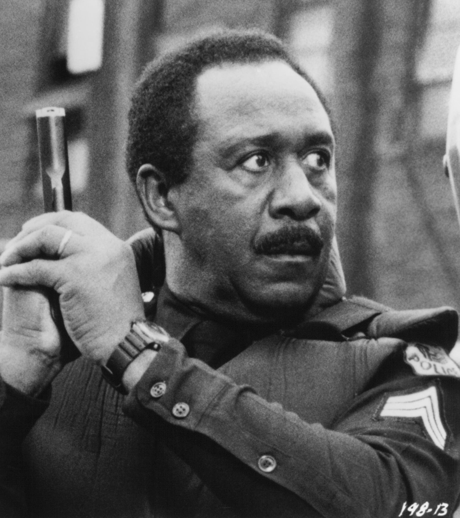 Фото - Роберт Дукуй: 1820x2048 / 477 Кб