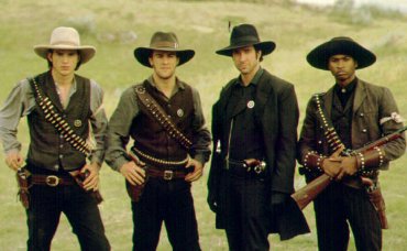 Фото - Джеймс Ван Дер Бик: 370x228 / 24 Кб