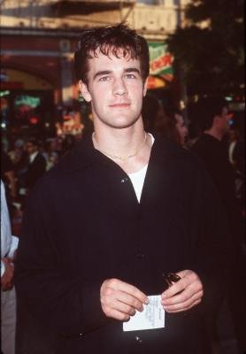 Фото - Джеймс Ван Дер Бик: 278x400 / 17 Кб