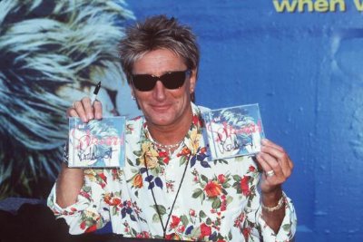 Фото - Род Стюарт: 400x267 / 30 Кб