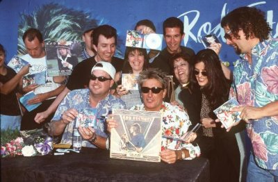 Фото - Род Стюарт: 400x262 / 35 Кб