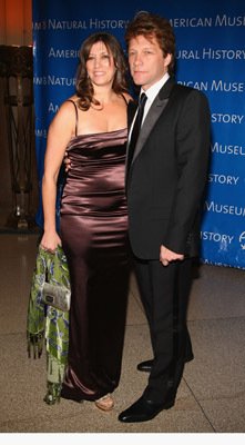 Фото - Джон Бон Джови: 221x400 / 22 Кб