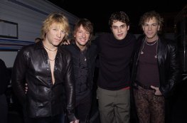 Фото - Джон Бон Джови: 263x173 / 10 Кб