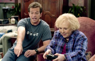 Фото - Дорис Робертс: 314x203 / 21 Кб