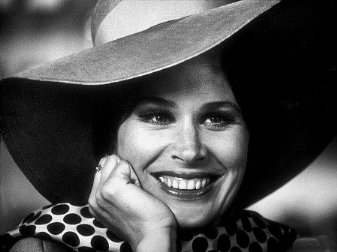 Фото - Карен Блэк: 337x252 / 20 Кб