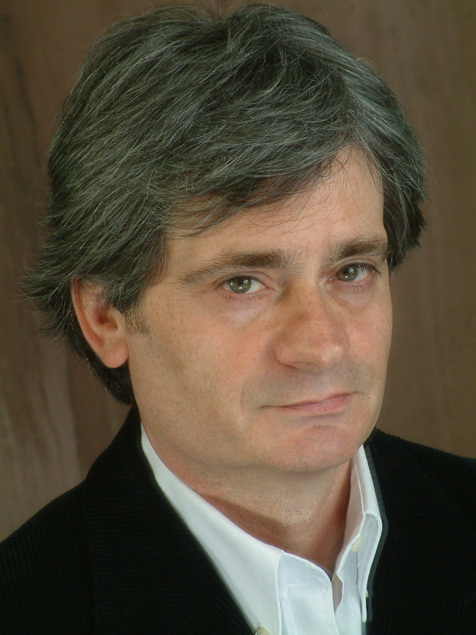 Фото - Клаудио Бигальи: 1536x2048 / 468 Кб