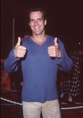 Фото - Дэвид Джеймс Эллиотт: 281x400 / 17 Кб