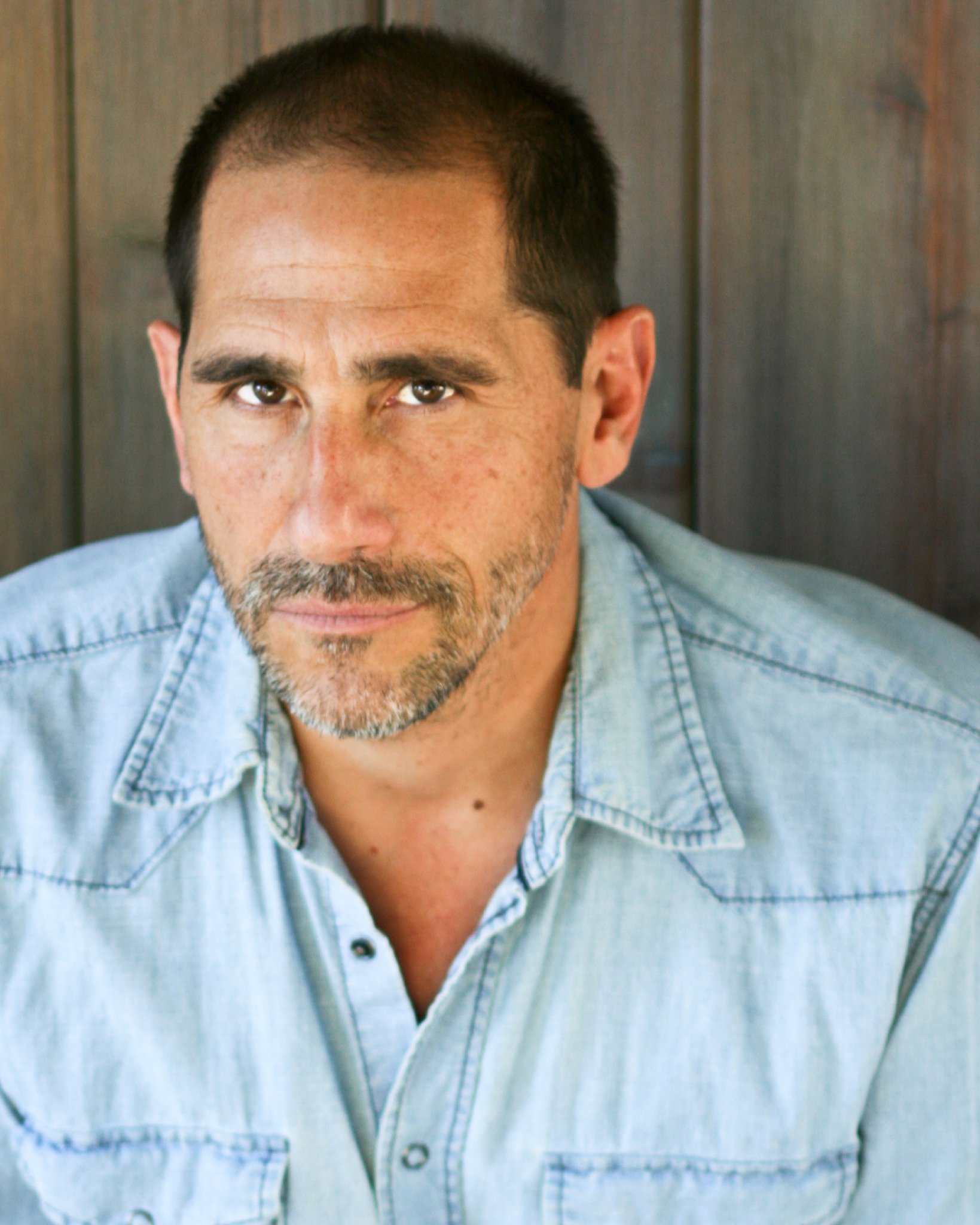 Фото - Пол Карафотес: 1639x2048 / 352 Кб