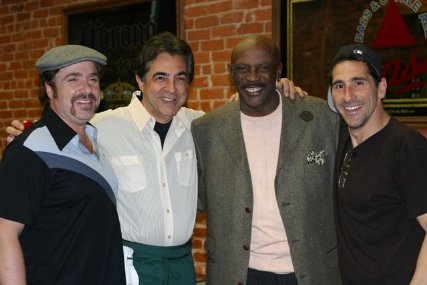 Фото - Пол Карафотес: 427x285 / 26 Кб