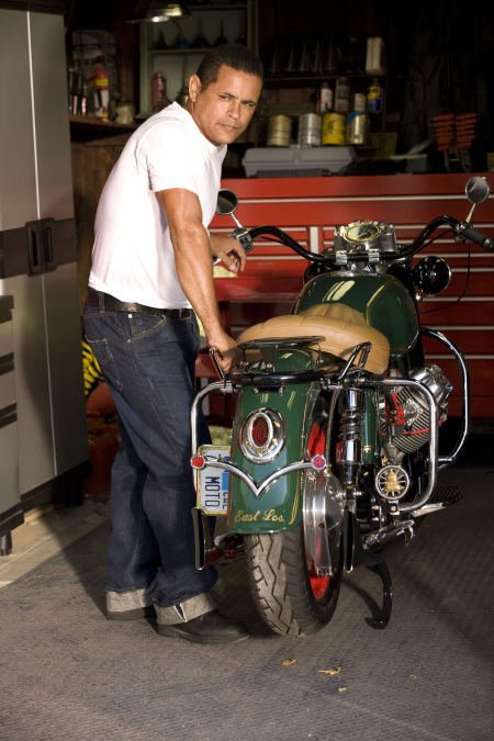 Фото - Рэймонд Крус: 450x675 / 64 Кб