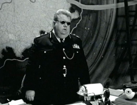 Фото - Иэн МакНис: 572x438 / 38 Кб