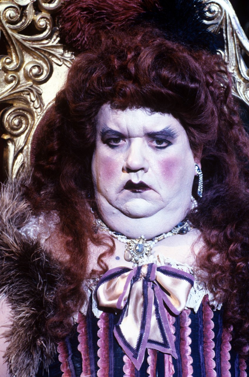 Фото - Иэн МакНис: 847x1280 / 262 Кб