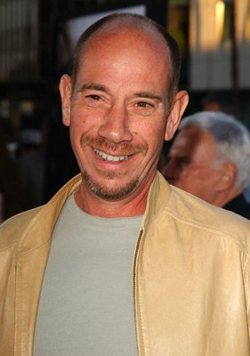 Фото - Мигель Феррер: 281x400 / 21 Кб