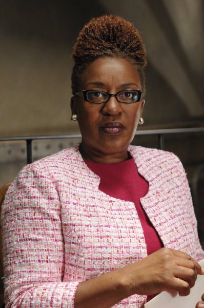 Фото - Си Си Эйч Паундер: 398x600 / 54 Кб