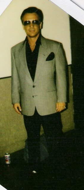 Фото - John Lizzi: 283x640 / 28 Кб