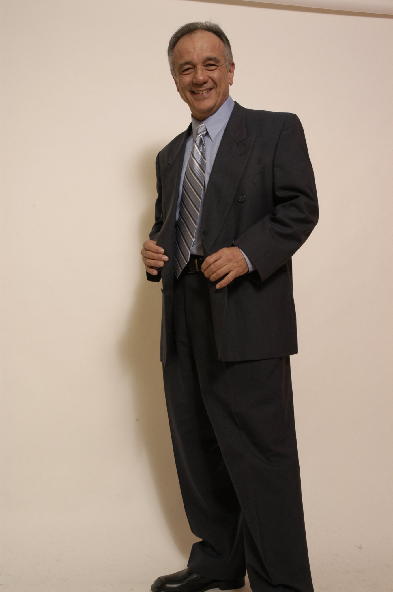 Фото - John Lizzi: 1362x2048 / 185 Кб