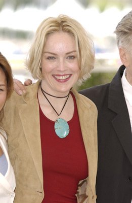 Фото - Шэрон Стоун: 261x400 / 20 Кб