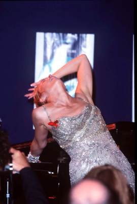 Фото - Шэрон Стоун: 270x400 / 18 Кб