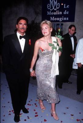 Фото - Шэрон Стоун: 271x400 / 21 Кб