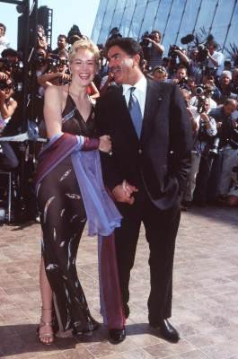 Фото - Шэрон Стоун: 265x400 / 28 Кб