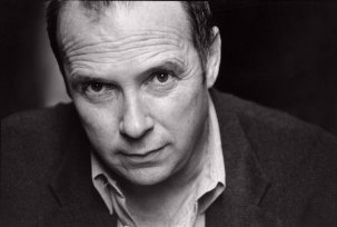 Фото - James Arone: 303x204 / 11 Кб