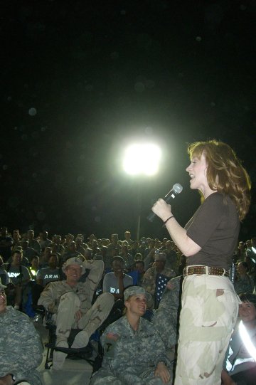 Фото - Кэти Гриффин: 360x541 / 33 Кб