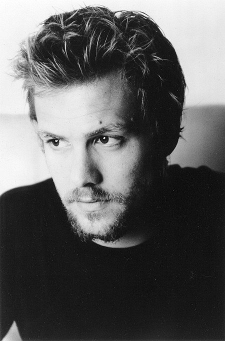 Фото - Гэбриел Махт: 450x682 / 56 Кб