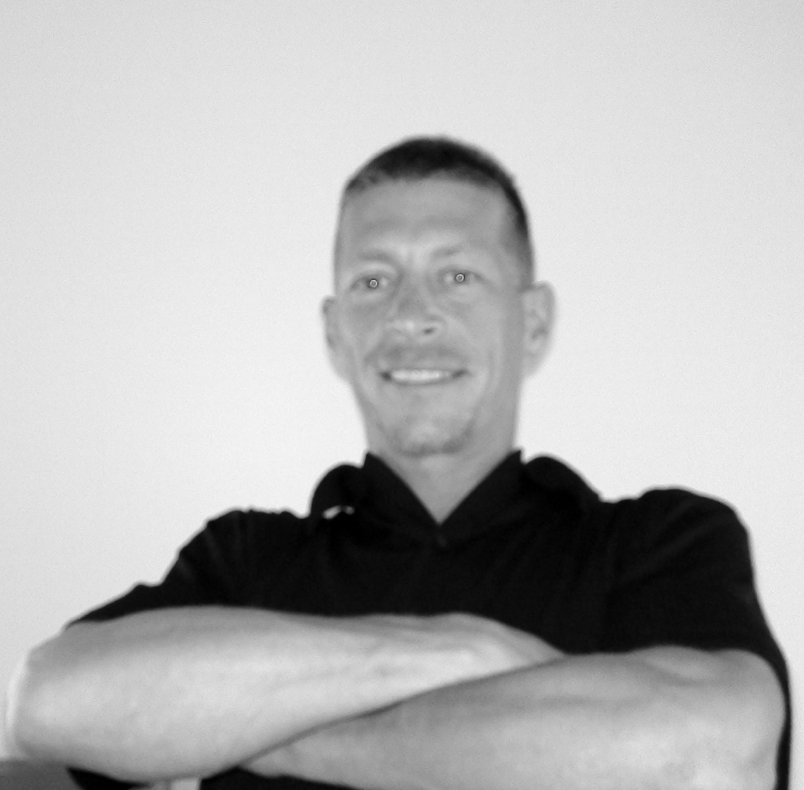 Фото - Bryan Thomas: 1594x1566 / 262 Кб