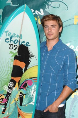 Фото - Зак Эфрон: 266x400 / 30 Кб