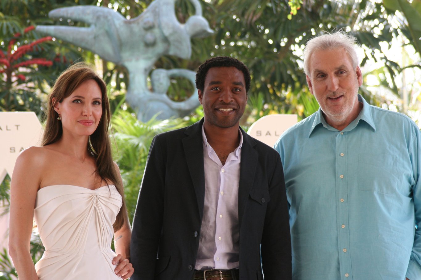 Фото - Анджелина Джоли: 1365x910 / 181 Кб