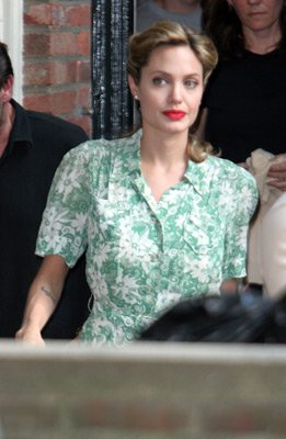 Фото - Анджелина Джоли: 261x400 / 24 Кб