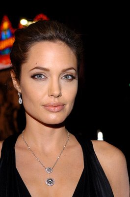 Фото - Анджелина Джоли: 265x400 / 17 Кб
