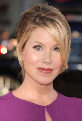 Фото - Кристина Эпплгейт: 271x400 / 19 Кб