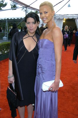 Фото - Шарлиз Терон: 265x400 / 27 Кб