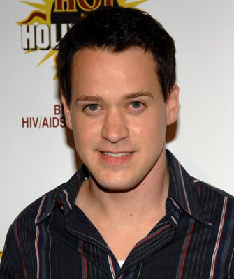 Фото - Т.Р. Найт: 335x400 / 25 Кб