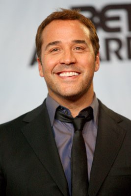 Фото - Джереми Пивен: 267x400 / 17 Кб